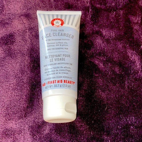 First Aid Beauty Other - Fist aid beauty pure skin face cleanser new